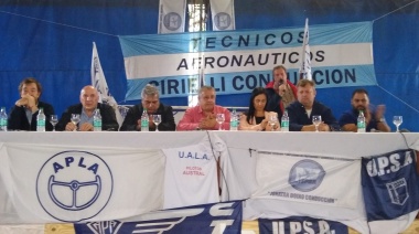 Los gremios aeronáuticos salen a disputar la conducción de la CATT
