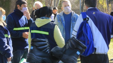 Gray entregó kits de trabajo a cooperativas de recuperadores urbanos