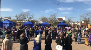 Balladares presentó el camión de atención sanitaria integral para mujeres