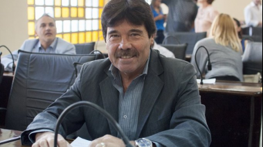 Omar López tildó de “detestable” la foto del Presidente y afirmó que “lo va a 'garpar' en las elecciones”