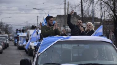 Balladares encabezó una “gran caravana peronista” en Lanús