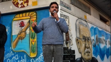 Balladares encabezó la presentación del primer mural homenaje a Quindimil