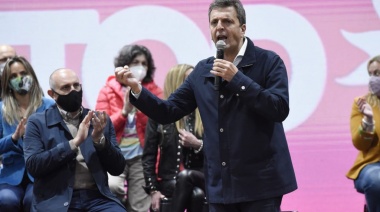 Massa encabezó uno de los actos de cierre de campaña en Junín y marcó que "en cada boleta hay un modelo de país"