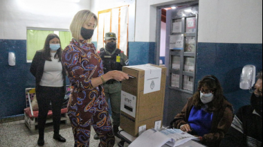 Los precandidatos del FdT Lomas emitieron su voto