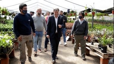 Cascallares recorrió el segundo mercado de plantas más grande de la provincia