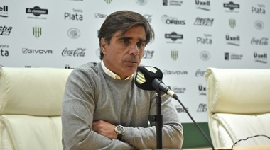 ¿Zubeldía y Sanguinetti llegan al clásico en la cuerda floja?