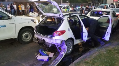 Motochorros robaron un auto, chocaron y fueron detenidos