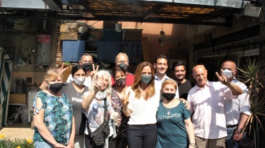 Tolosa Paz recorrió Lanús con los candidatos del Frente de Todos