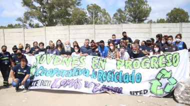 Zabaleta recorrió el EcoPunto de Villa Fiorito junto a Lesci y Vilar