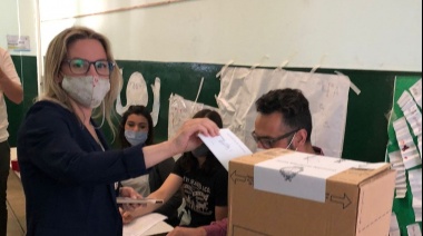 “Hay que ir a votar y cuidar el voto también”, subrayó Espert