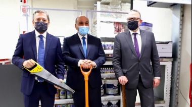 Gray asistió junto a Manzur y Kulfas a la inauguración de una nueva sucursal de Easy