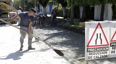 Con el asfalto de calles anexas, arranca la obra del paso bajo nivel en Longchamps