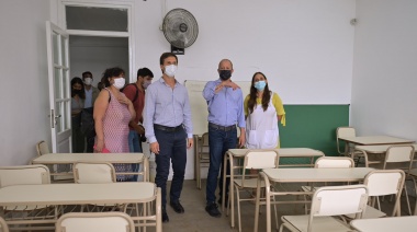 Insaurralde visitó San Vicente y recorrió obras en escuelas junto a Mantegazza