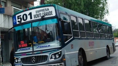 Ladrones aprovecharon que se pinchó la rueda de un colectivo y asaltaron a los pasajeros