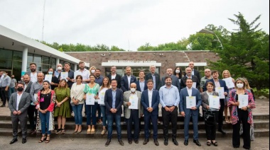 Kicillof firmó convenios para mejorar la infraestructura sanitaria en 28 municipios