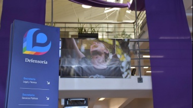 Lorenzino visitó una muestra por el Día de la Mujer Trabajadora