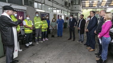 El obispo Lugones bendijo al equipo del sistema de emergencias médicas de Brown