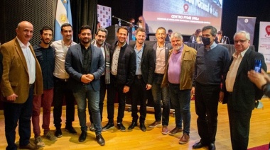 Dirigentes del Frente de Todos de Lanús asistieron al lanzamiento del Centro PyME