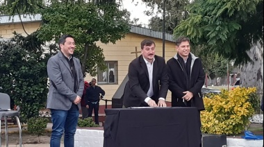 Kicillof firmó convenios por obras de asfalto y recalcó que "el crecimiento solo sirve si es con justicia social"