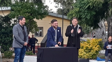 Kicillof firmó convenios por obras de asfalto y recalcó que "el crecimiento solo sirve si es con justicia social"
