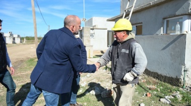 Insaurralde recorrió Ranchos: “Nuestro compromiso es estar al lado del que invierte y genera empleo”