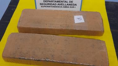 Detuvieron a un narcotráficante colombiano que violaba el arresto domiciliario para vender drogas