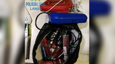 Un delincuente asaltó un colectivo y quiso tomar de rehén a una joven en Escalada