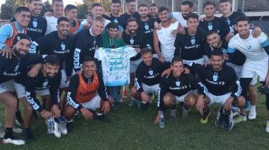 Atleta con retraso madurativo conoció al plantel de Temperley y ahora va por Messi