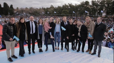 Insaurralde tomó juramento a la Bandera a más de 12 mil alumnos y alumnas de Lomas