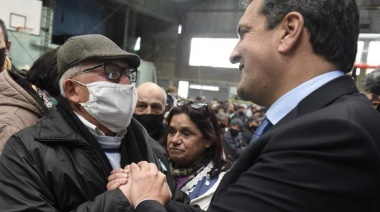 Massa participó de un acto de entrega de tablets a jubilados: “Tenemos que lograr que todos estén conectados"