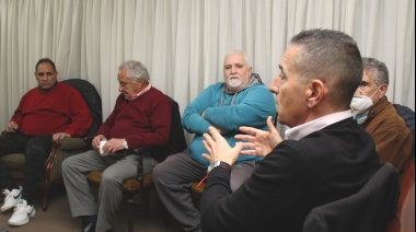 Galdurralde advirtió sobre “las enormes desigualdades” en el distrito al reunirse con vecinos de Escalada