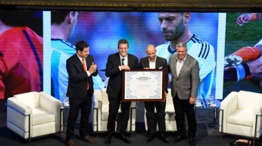 Mascherano fue distinguido con la mención “Juan Bautista Alberdi” en Diputados