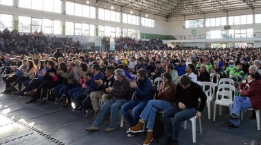 Anunciaron el pase a planta permanente de 800 municipales