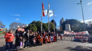 La colectividad peruana de Lomas celebró el Día de la Independencia