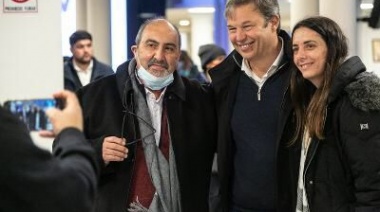 Cascallares y Fabiani encabezaron un acto de firma de escrituras con 300 familias