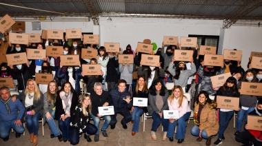 Entregaron netbooks a alumnos de la Escuela Secundaria N°10
