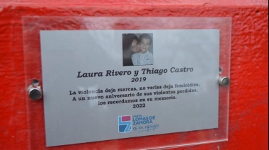 Colocaron un banco rojo en homenaje a Laura Rivero y Thiago Castro