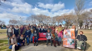 Colocaron un banco rojo en homenaje a Laura Rivero y Thiago Castro