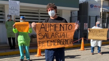 Gremios médicos salen a la calle para reclamar mejores condiciones laborales