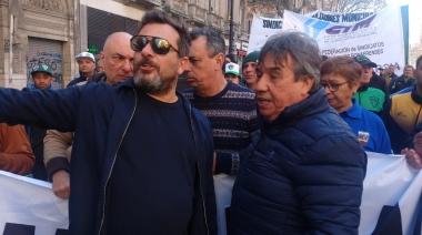 Más de quince mil municipales marcharon para exigirle mejoras laborales y salariales a Kicillof