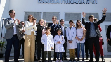 Kicillof inauguró tres edificios escolares en San Vicente