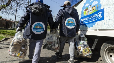 Cada vez más vecinos se suman al programa de recolección diferenciada en domicilios y centros comerciales