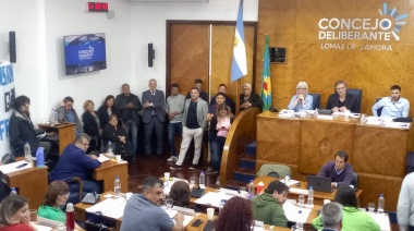 Con una tribuna explosiva y enfrentada, se llevó adelante una nueva sesión