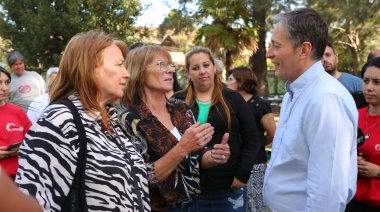 Gray homenajeó a canillitas de Esteban Echeverría