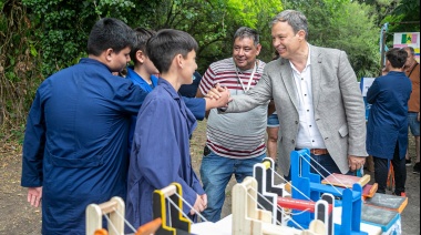 Cascallares entregó tablets y recorrió las obras en la Escuela Técnica N°5