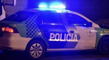 Vive con sus tres hijos menores y denuncia maltratos de su hermano
