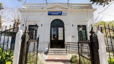 Con la presencia de Papá Noel, llega la Expo Pesebres a la Biblioteca Esteban Adrogué