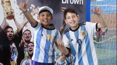 Los chicos de la Colonia Municipal se llevan un recuerdo imborrable con la Selección y la Copa