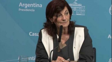 La ministra Olmos negó techo salarial y habló de lograr “paritarias libres”