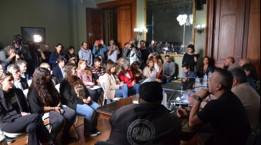 En modo electoral el peronismo contragolpea a Juntos y libertarios